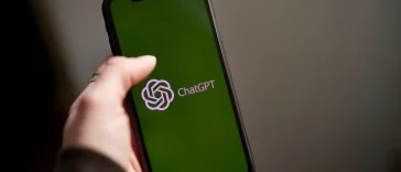 ChatGPT: التفوق على مديري الصناديق في انتقاء الأسهم
